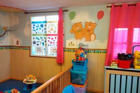 Escuela Infantil Colorines salón con juguetes
